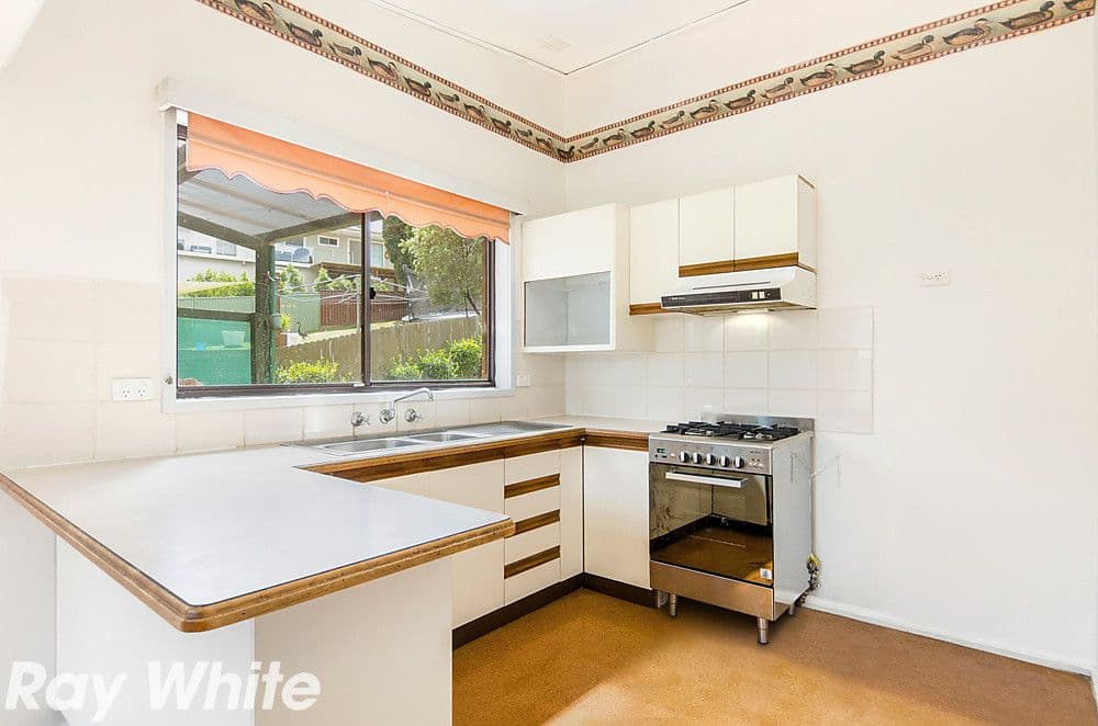 110 Rebecca Parade, Winston Hills - Thumbnail 3