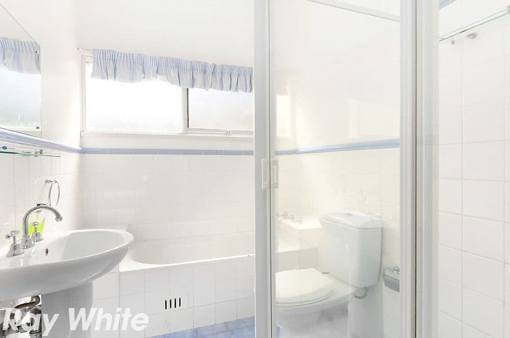 110 Rebecca Parade, Winston Hills - Thumbnail 7