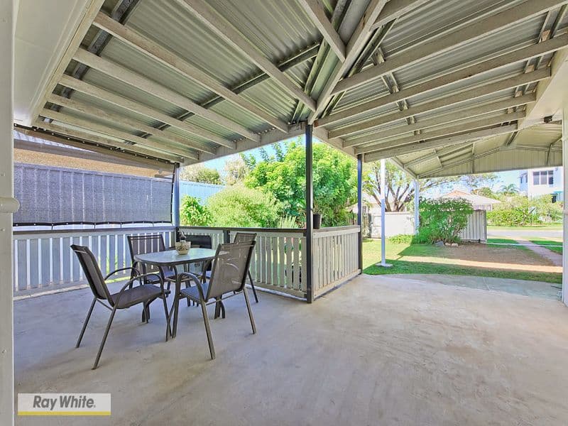 6 Pearl Street, SCARBOROUGH QLD 4020, Scarborough - Thumbnail 3