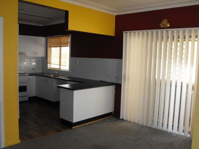 8 Melbourne Street, PARKES NSW 2870, Parkes - Thumbnail 6