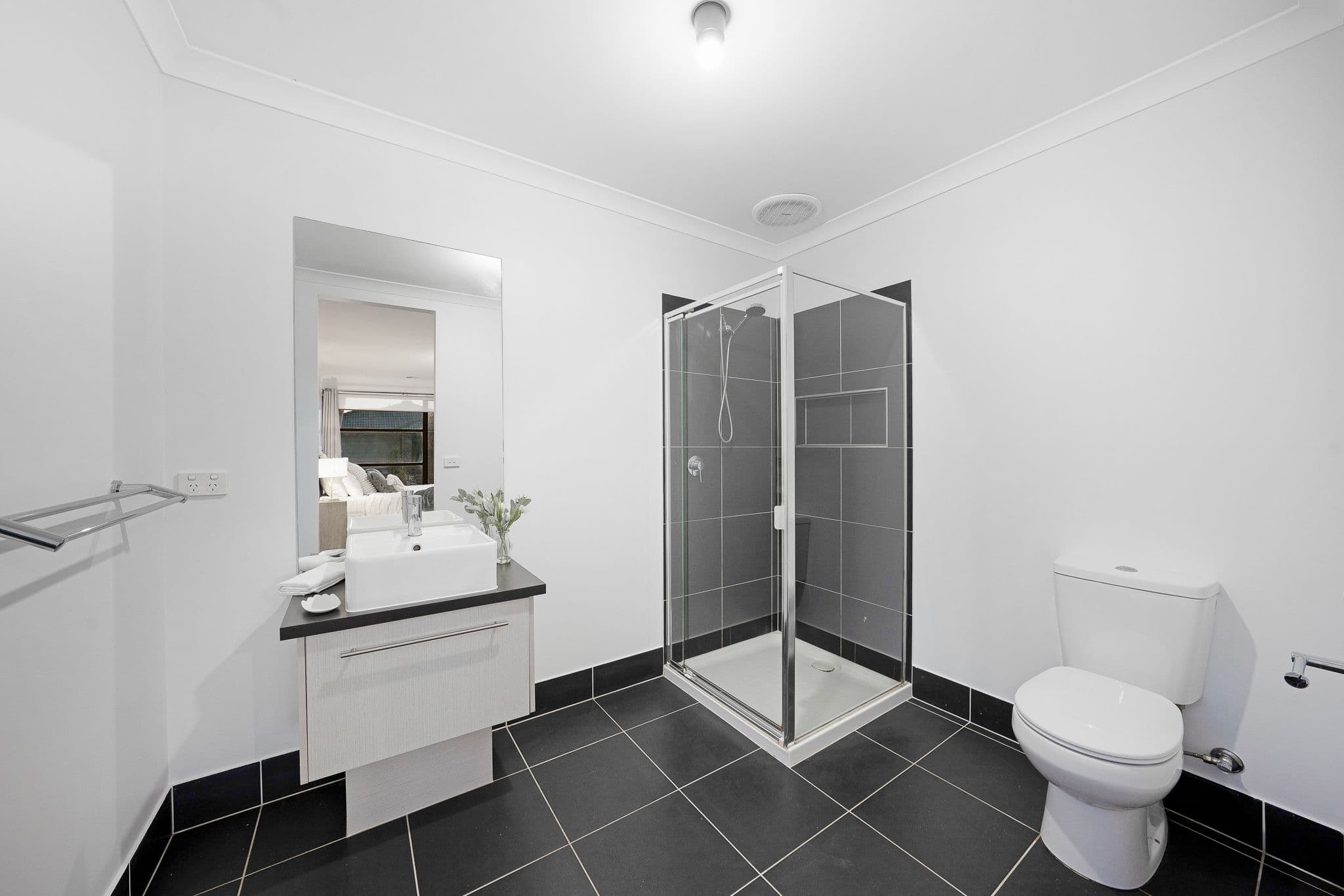 18 Brocker Street, Clyde North VIC 3978, Clyde North - Thumbnail 4