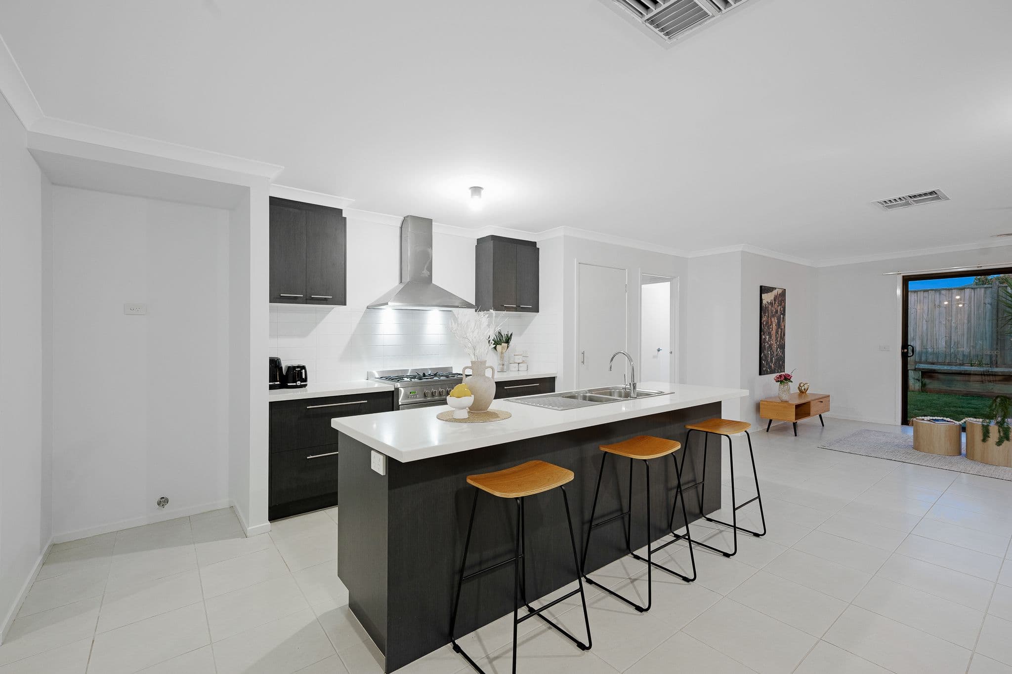 18 Brocker Street, Clyde North VIC 3978, Clyde North - Thumbnail 8