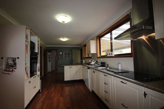 36 Davies Street, SCONE NSW 2337, Scone - Thumbnail 5