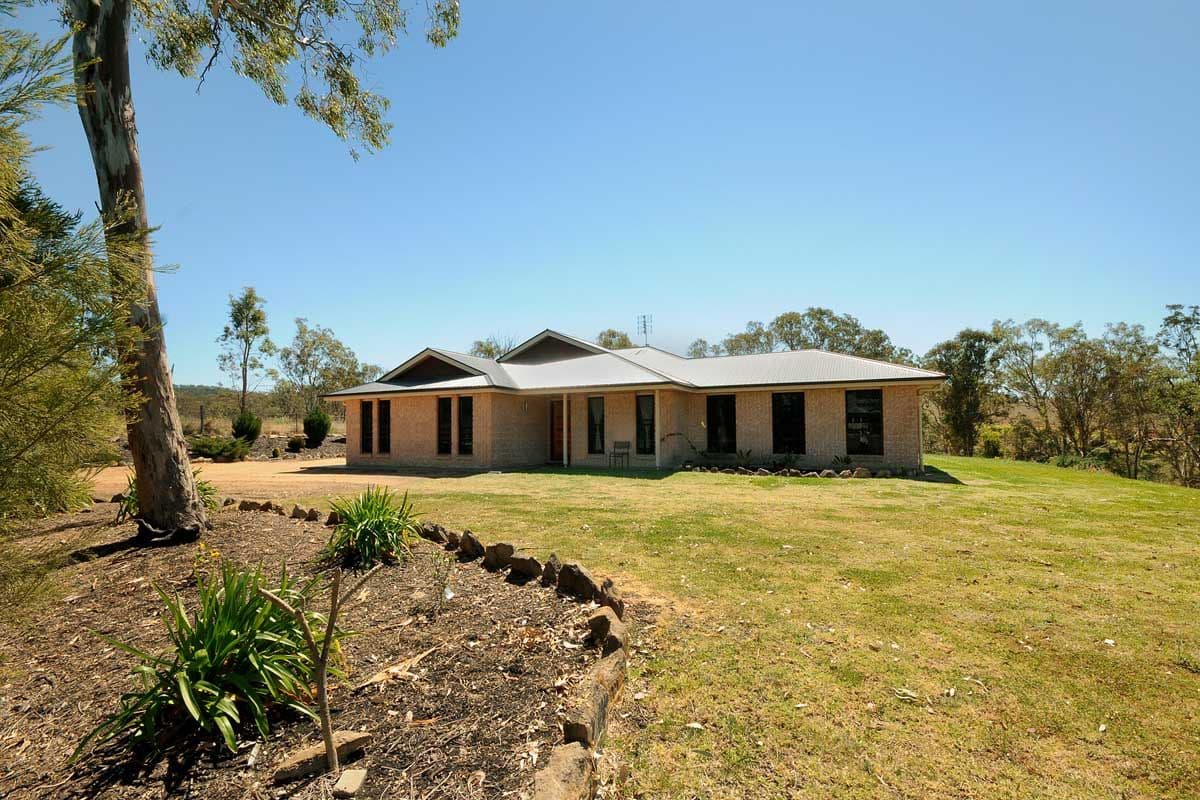 32 Pendoma Drive, HODGSON VALE QLD 4352, Hodgson Vale - Image 1