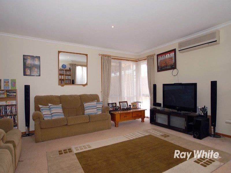 6 Rebecca Court, CRANBOURNE VIC 3977, Cranbourne North - Thumbnail 7