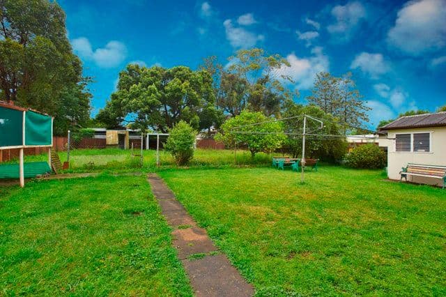 2  Moir Street, SMITHFIELD NSW 2164, Smithfield - Thumbnail 2