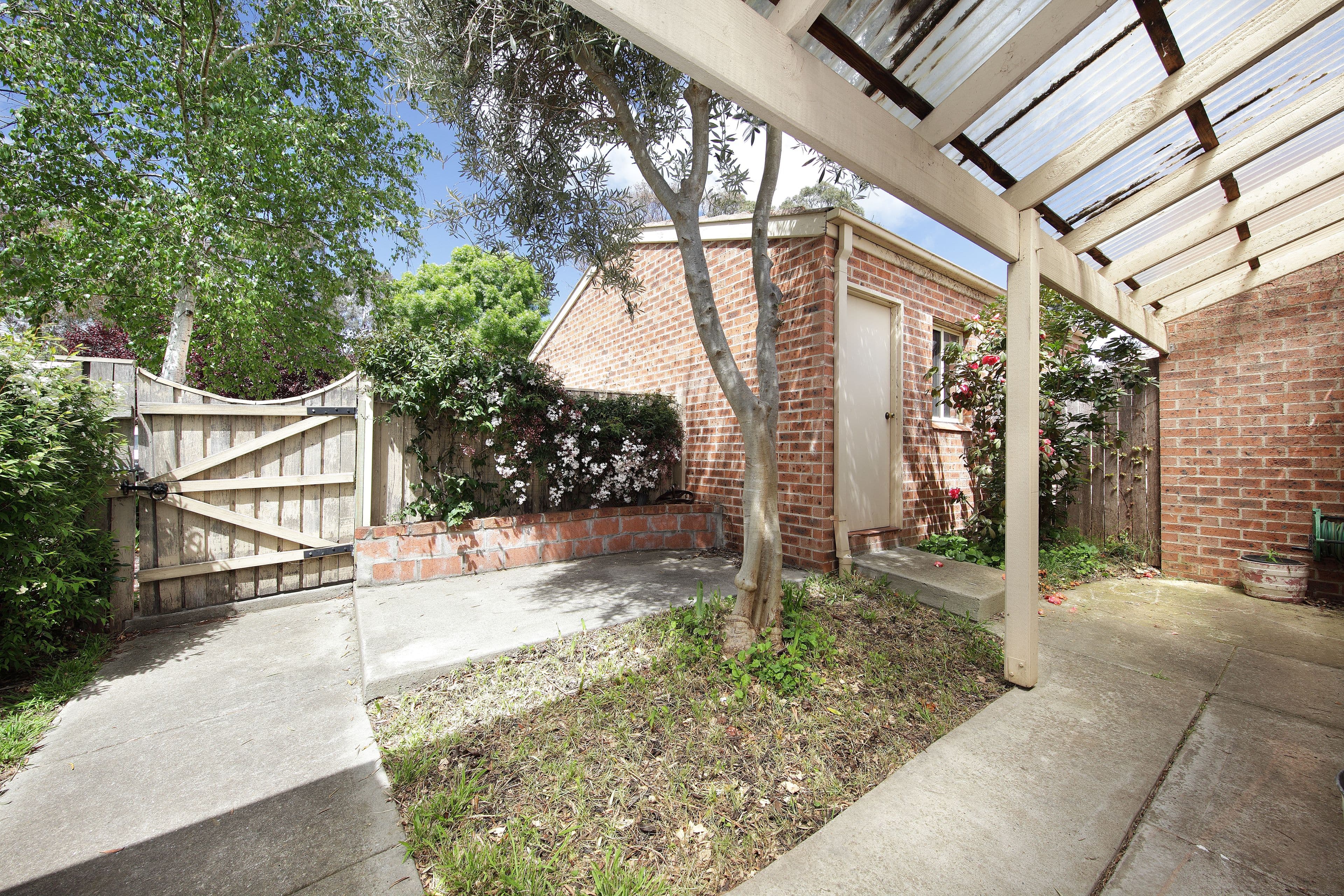 8 Glenmaggie Street, Duffy ACT 2611, Duffy - Image 1
