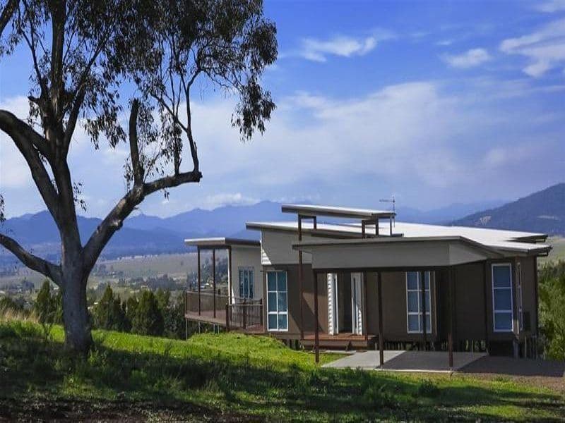 8 Grandview Place, Quirindi - Image 1