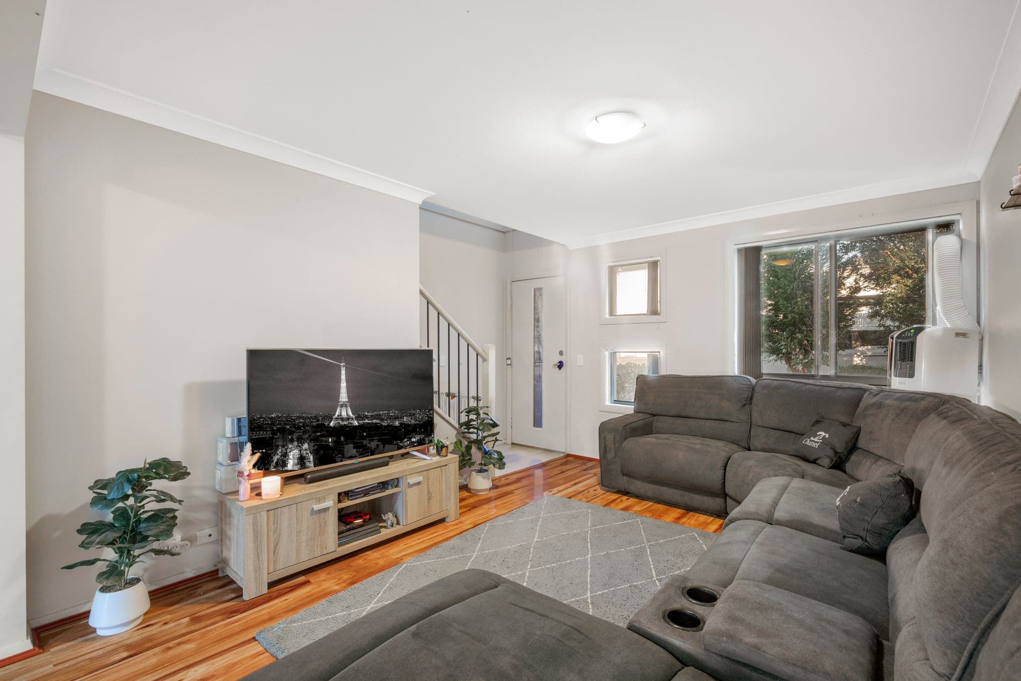 22 Kippax Avenue, Leumeah NSW 2560, Leumeah - Thumbnail 2
