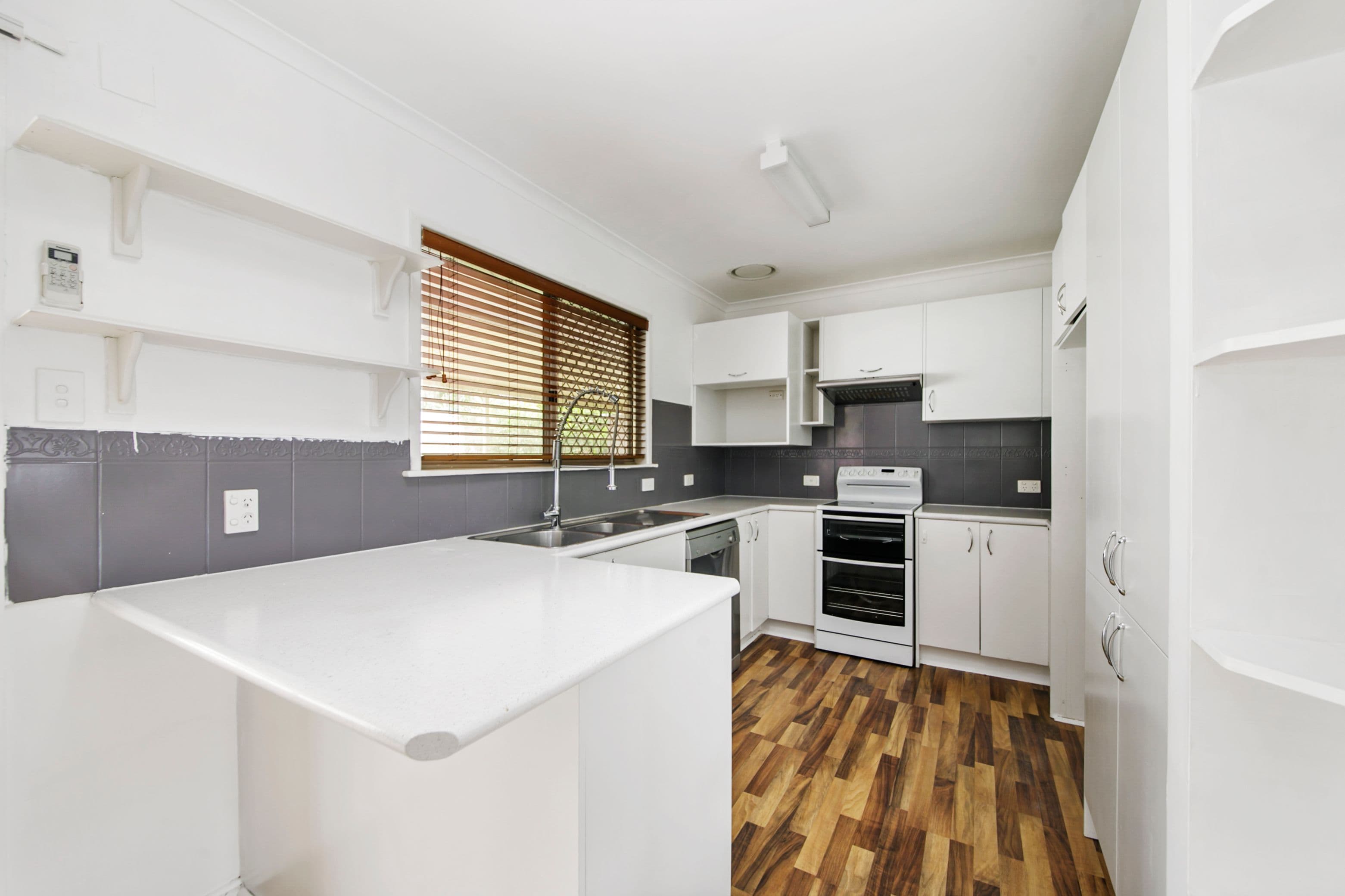 21 Prince Of Wales Parade, Alexandra Hills QLD 4161, Alexandra Hills - Thumbnail 4