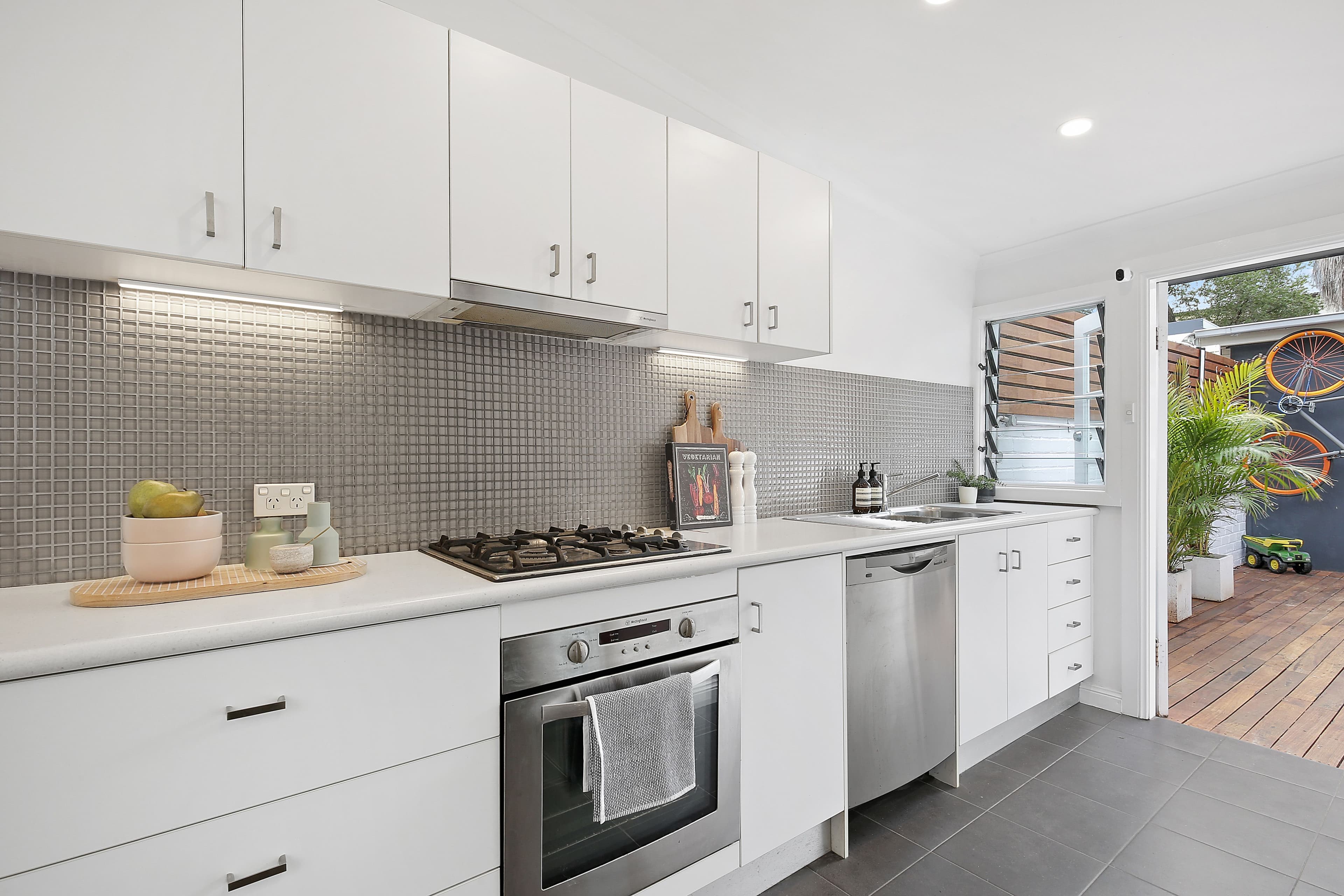 92 Simmons Street, Enmore - Thumbnail 6