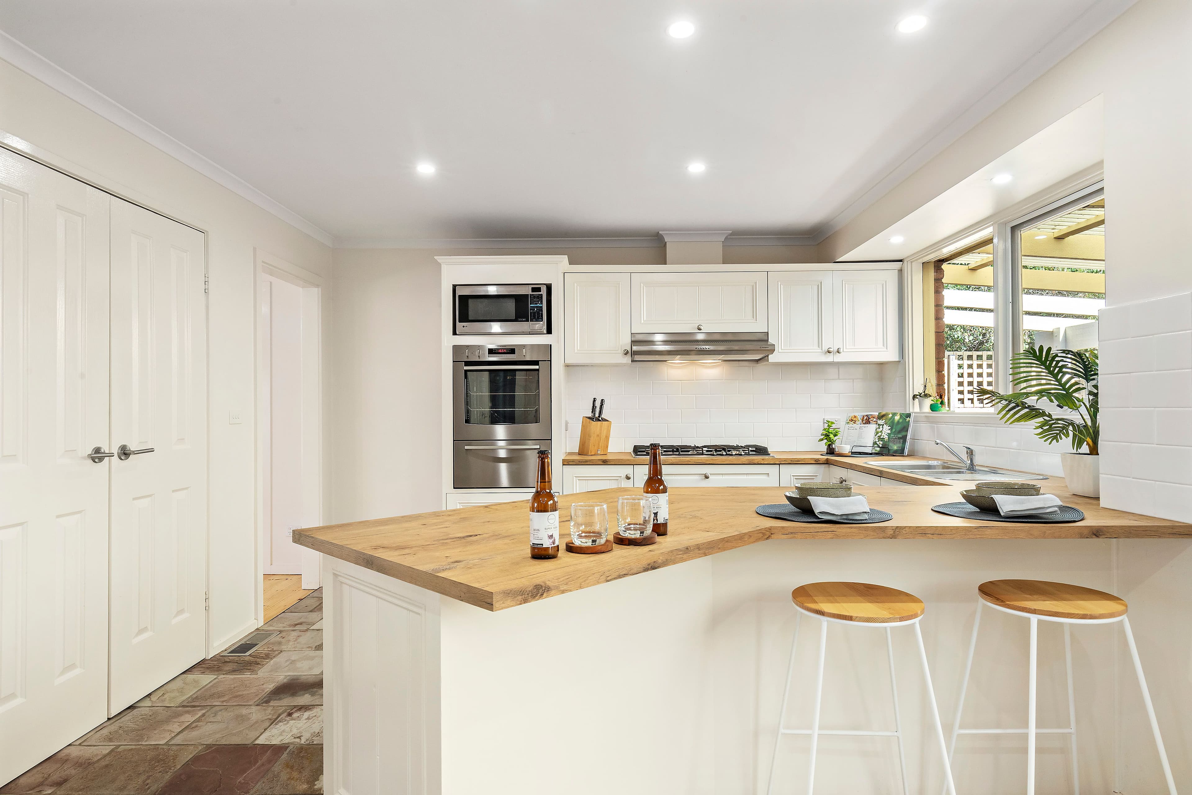 284 Heatherhill Road, Frankston VIC 3199, Frankston - Thumbnail 4
