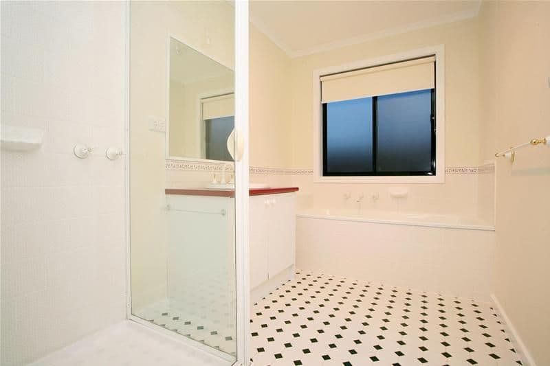 4 Foxglove Place, EPPING VIC 3076, Epping - Thumbnail 5