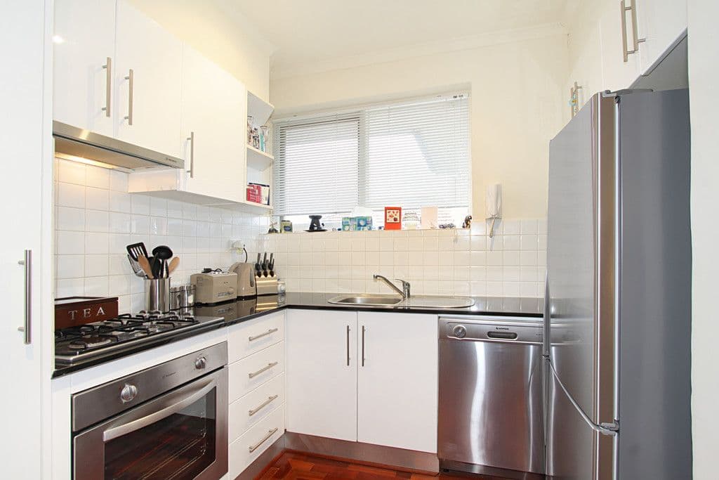 38 Shepparson Avenue, CARNEGIE VIC 3163, Carnegie - Thumbnail 4