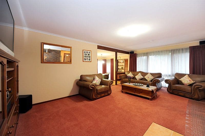 1 Cornelius Drive, WANTIRNA SOUTH VIC 3152, Wantirna South - Thumbnail 3