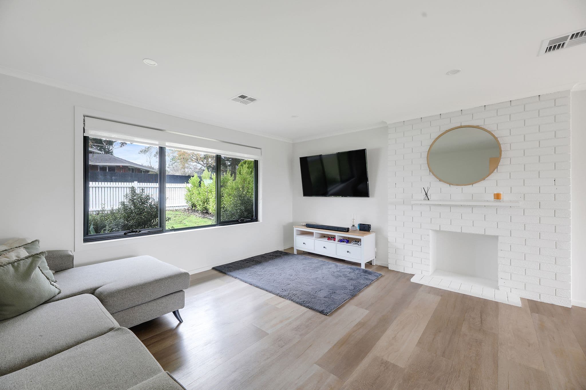 8 Lindsay Street, Drouin VIC 3818, Drouin - Thumbnail 4