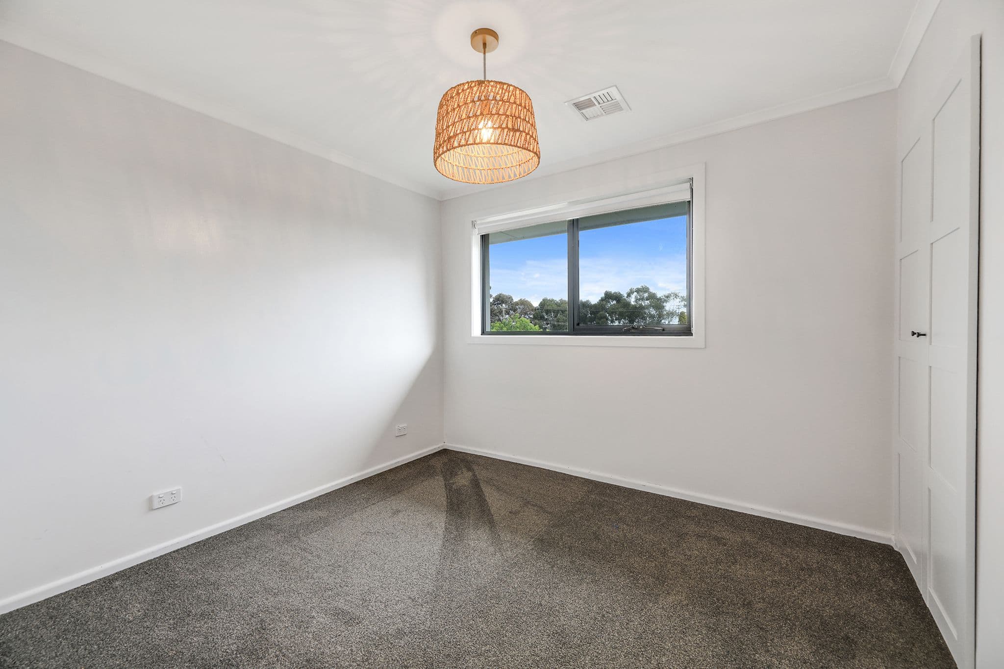 8 Lindsay Street, Drouin VIC 3818, Drouin - Thumbnail 7