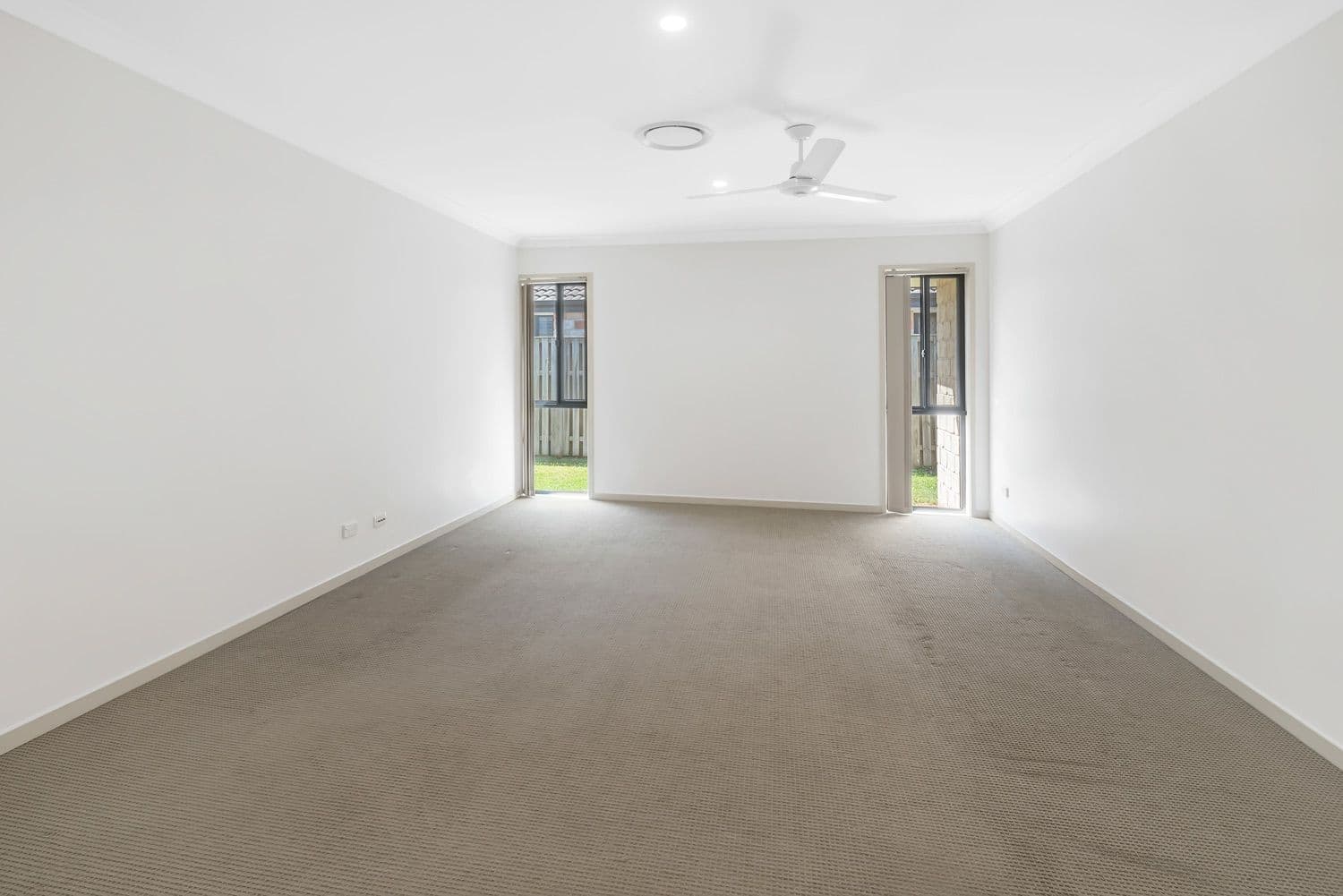 8 Runway Drive, Upper Coomera QLD 4209, Upper Coomera - Thumbnail 5