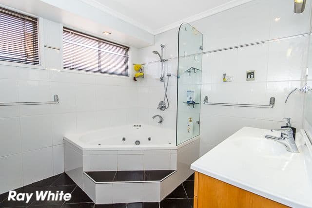 25 Ben Lomond Street, BOSSLEY PARK NSW 2176, Bossley Park - Thumbnail 5