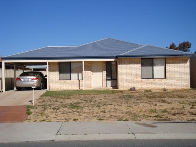 27 Hesketh Avenue, SEVILLE GROVE WA 6112, Seville Grove - Image 1