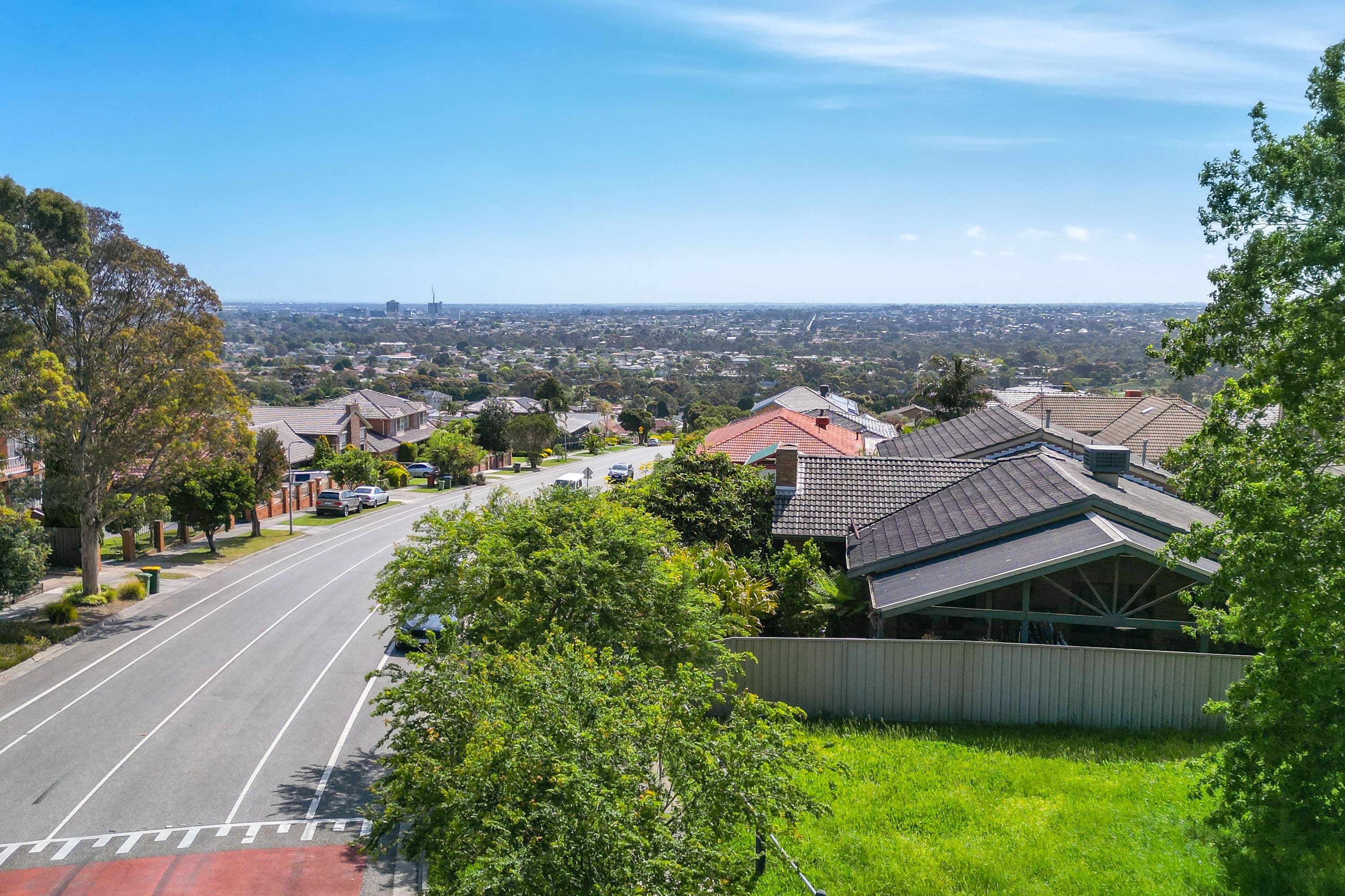 17 Daniel Solander Drive, Endeavour Hills VIC 3802, Endeavour Hills - Thumbnail 2
