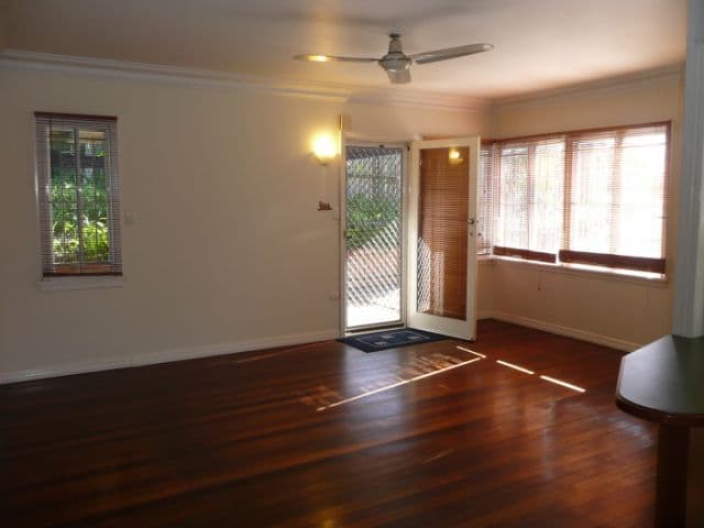 186 Jerrang Street, CHAPEL HILL QLD 4069, Chapel Hill - Thumbnail 2