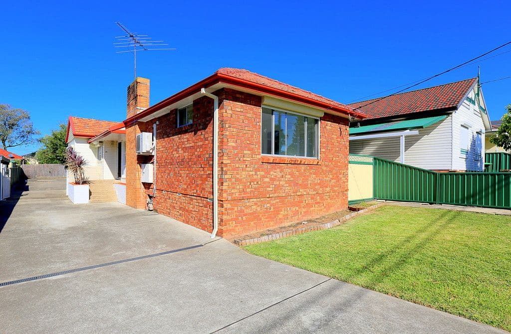 63 Batt Street, Sefton - Image 1