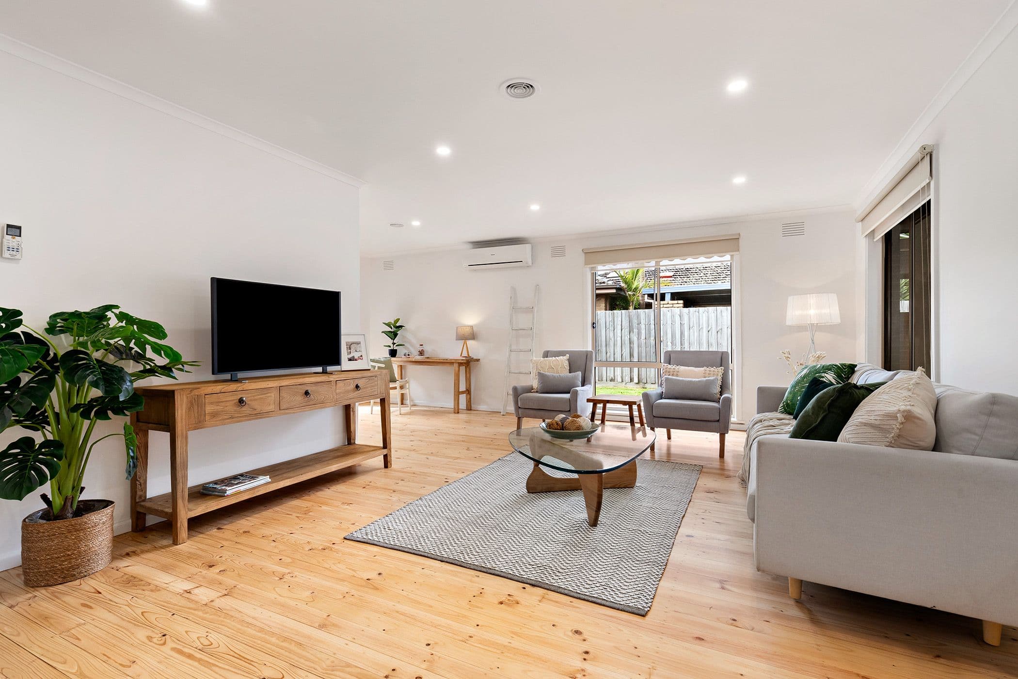 17 McBride Crescent, Seaford VIC 3198, Seaford - Thumbnail 2