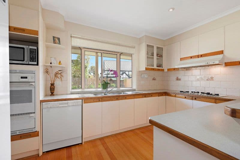 18 Higgins Close, DINGLEY VILLAGE VIC 3172, Dingley Village - Thumbnail 5