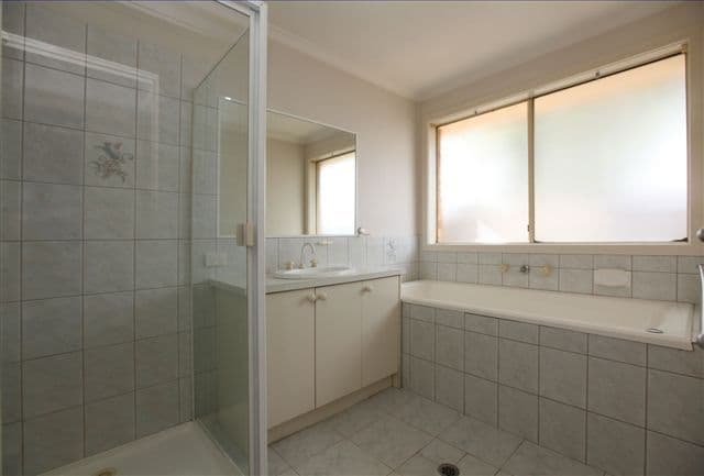 31 Exmouth Road, CRAIGIEBURN VIC 3064, Craigieburn - Thumbnail 3