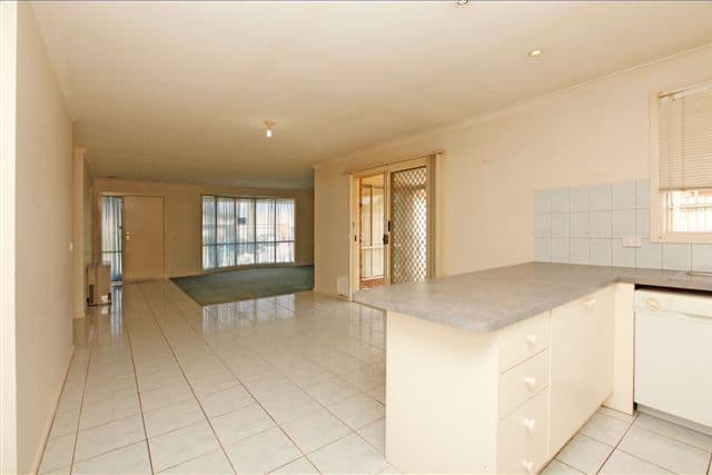 31 Exmouth Road, CRAIGIEBURN VIC 3064, Craigieburn - Thumbnail 6