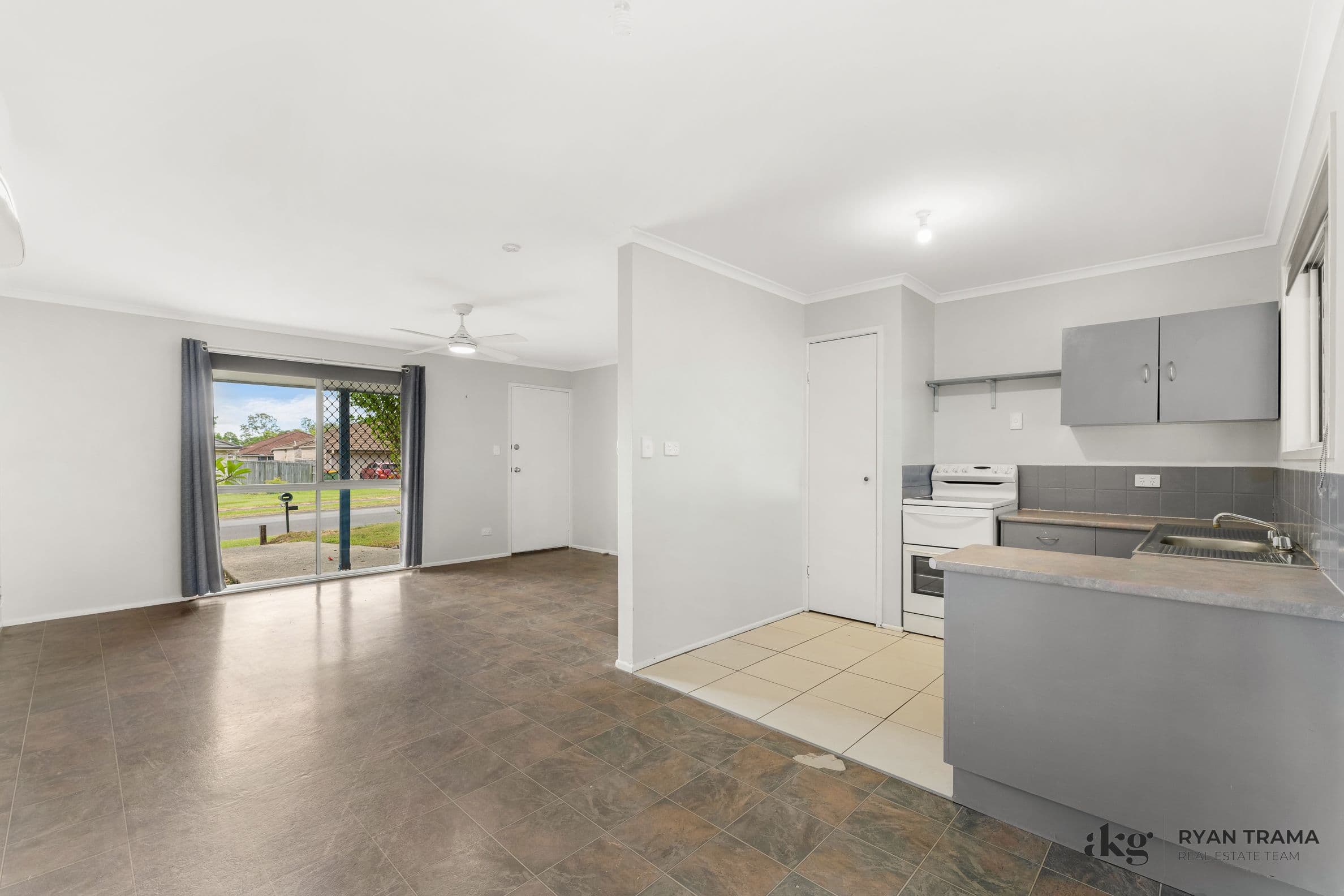 38 Yolla Street, Eagleby QLD 4207, Eagleby - Thumbnail 4