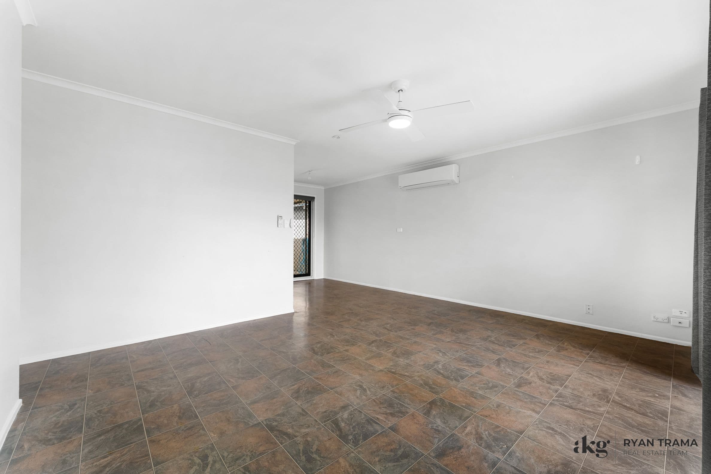 38 Yolla Street, Eagleby QLD 4207, Eagleby - Thumbnail 5