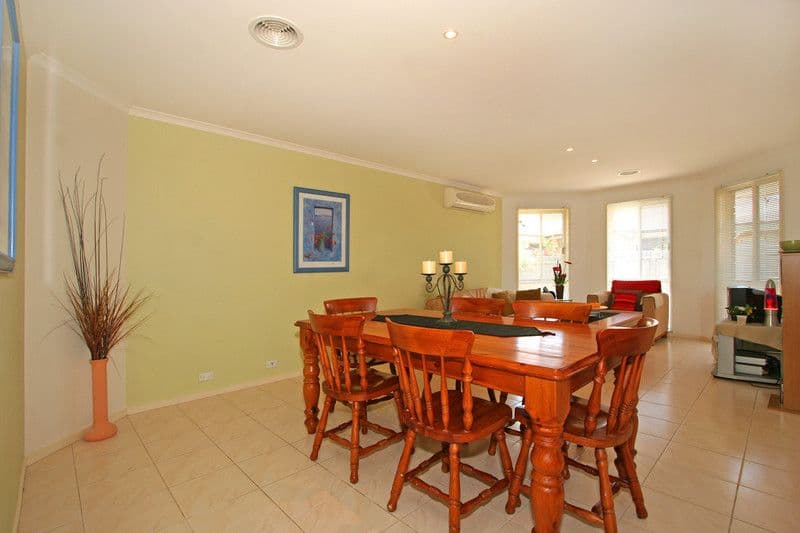 18  Veda Avenue, MOUNT MARTHA VIC 3934, Mount Martha - Thumbnail 2