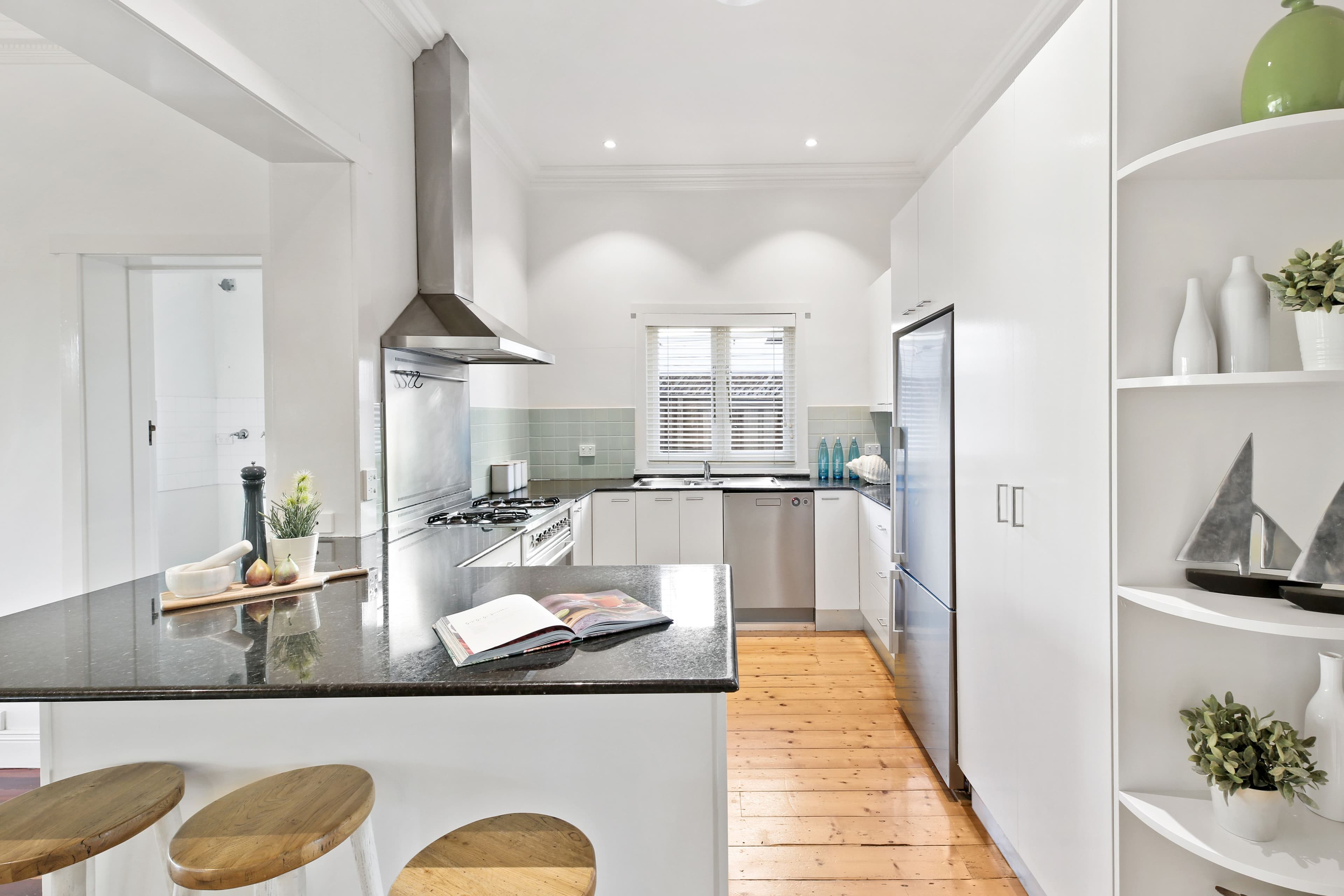 33 Warrane Road, Willoughby NSW 2068, Willoughby - Thumbnail 7