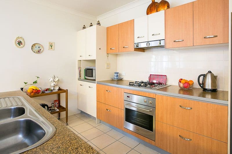 7 Greenway Circuit, MOUNT OMMANEY QLD 4074, Mount Ommaney - Thumbnail 4