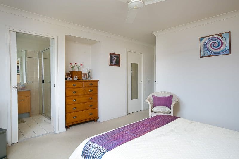 7 Greenway Circuit, MOUNT OMMANEY QLD 4074, Mount Ommaney - Thumbnail 8