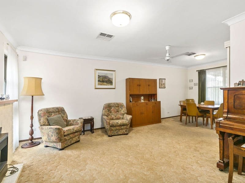 12 Smith Avenue, Hove SA 5048, Hove - Thumbnail 3