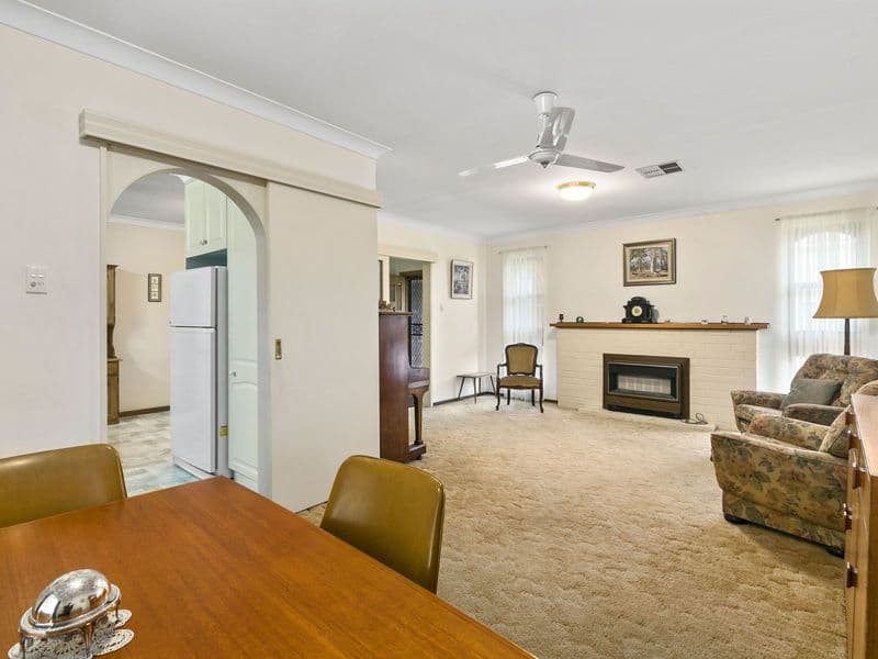 12 Smith Avenue, Hove SA 5048, Hove - Thumbnail 5