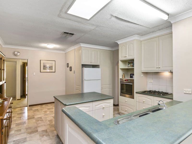 12 Smith Avenue, Hove SA 5048, Hove - Thumbnail 8