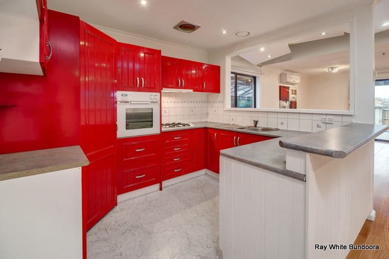 9 Cabernet Crescent, BUNDOORA VIC 3083, Bundoora - Thumbnail 2