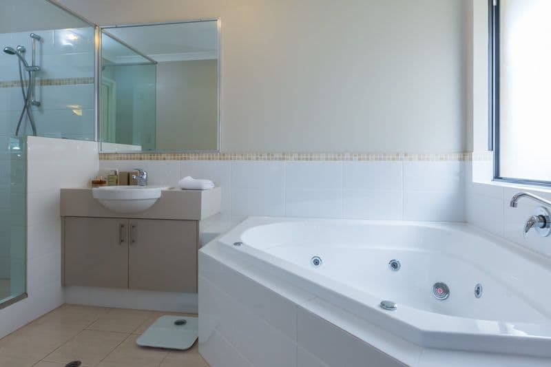 10 Tipperary Bend, Canning Vale WA 6155, Canning Vale - Thumbnail 7