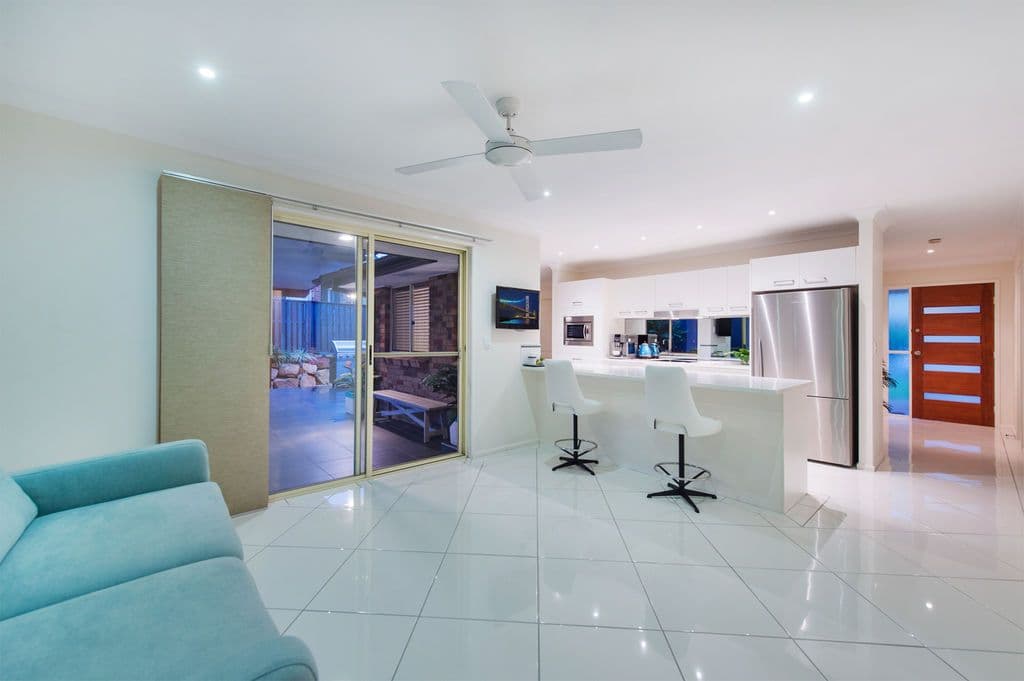 4 White Cap Close, Pacific Pines QLD 4211, Pacific Pines - Thumbnail 3