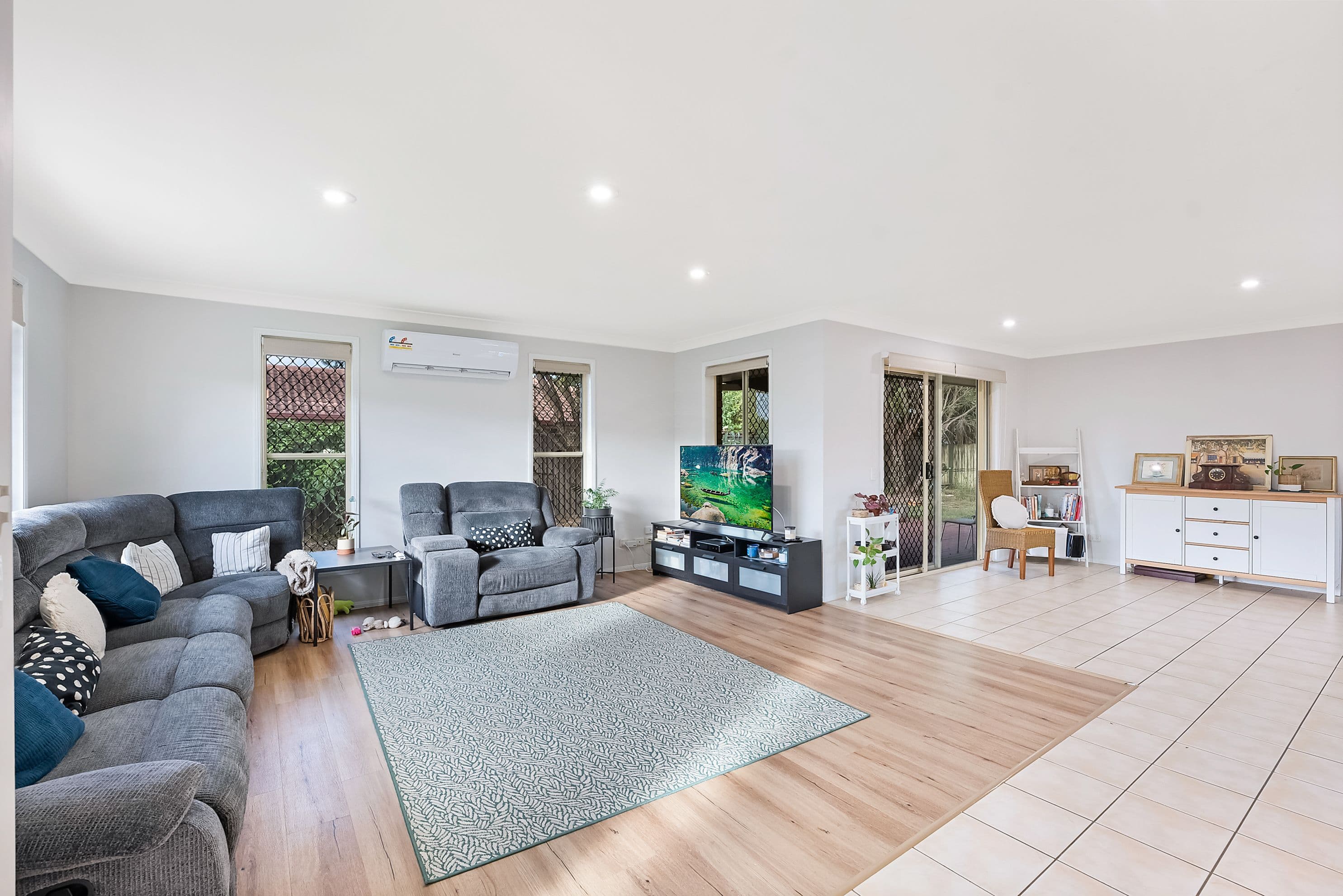 21 Lipscombe Road, Deception Bay QLD 4508, Deception Bay - Image 1