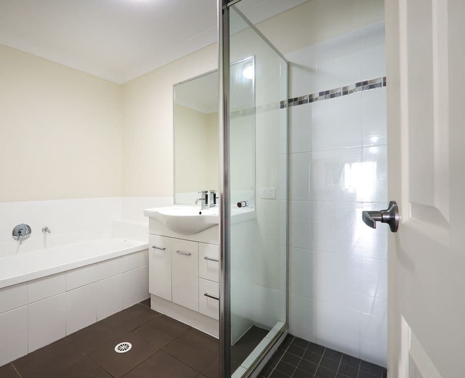 2 Rose Lea Court, Warwick QLD 4370, Warwick - Thumbnail 2
