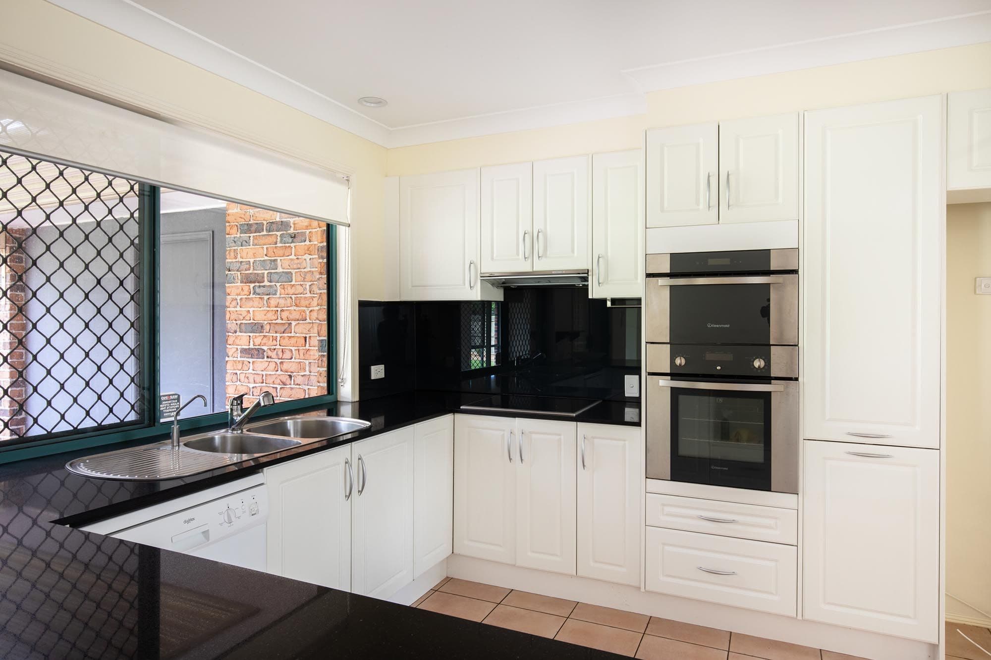 7 Honeysuckle Place, Forest Lake QLD 4078, Forest Lake - Thumbnail 5