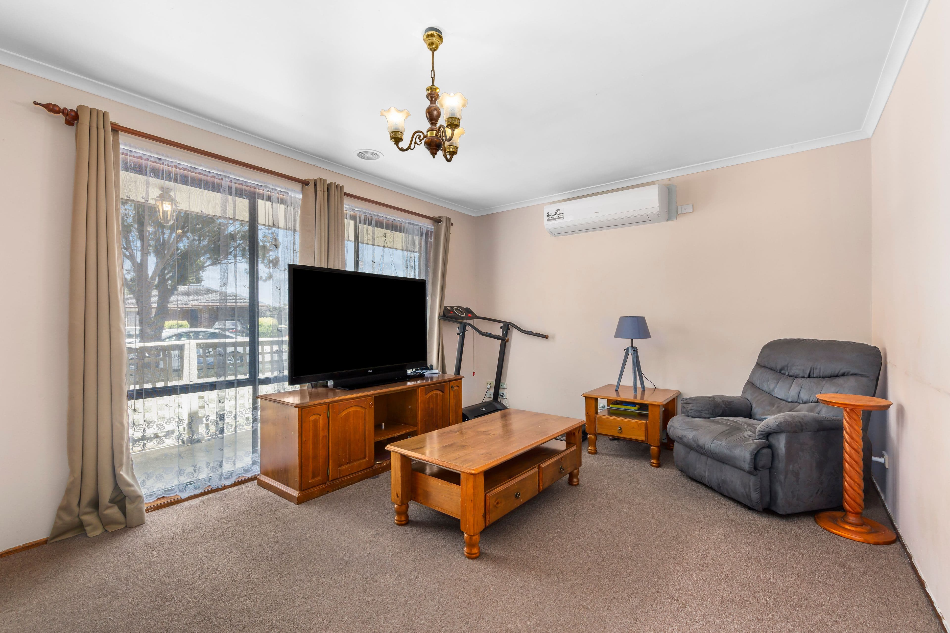 14 Tenterden Place, Mill Park VIC 3082, Mill Park - Thumbnail 4