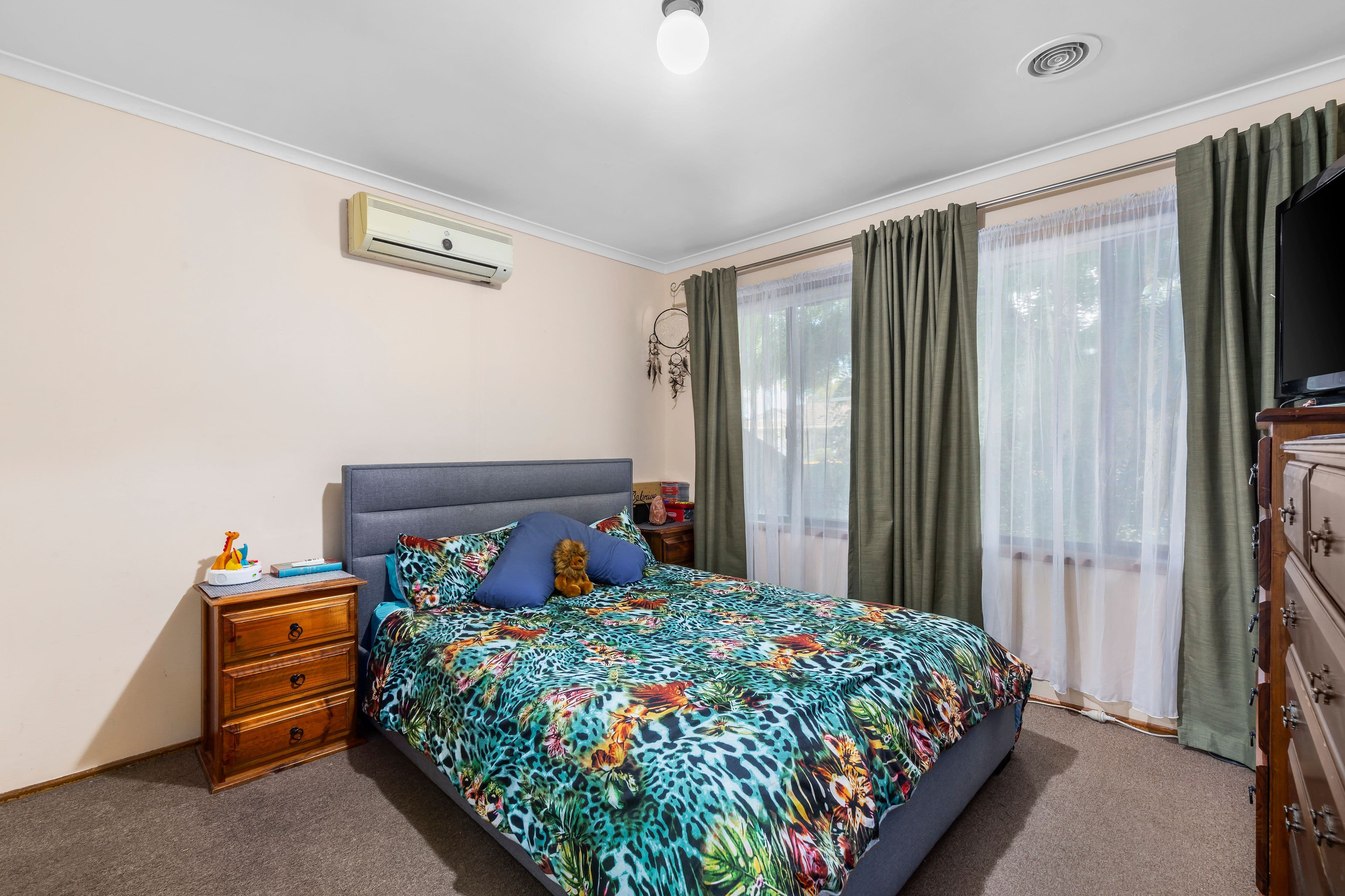 14 Tenterden Place, Mill Park VIC 3082, Mill Park - Thumbnail 5