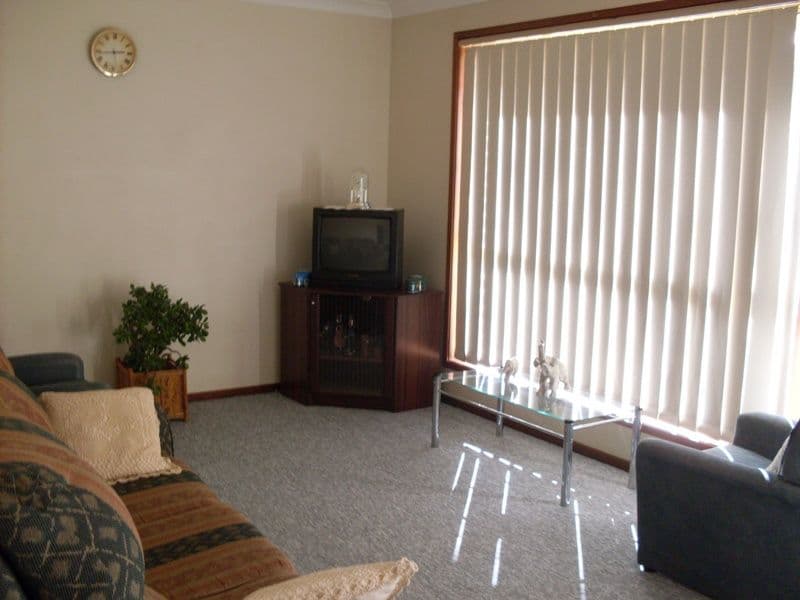 11 Georgefield Drive, PARKES NSW 2870, Parkes - Thumbnail 6
