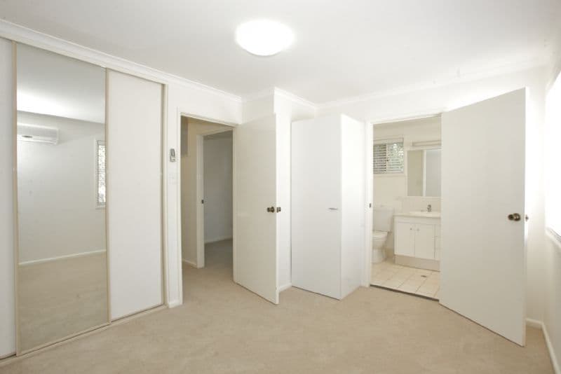 25 Grosvenor Street, YEERONGPILLY QLD 4105, Yeerongpilly - Thumbnail 5